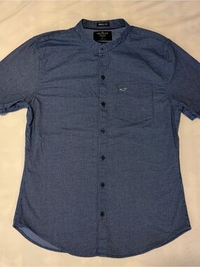 Hollister California Epic Flex Stretch Large Short Sleeve Muscle Button Up Shirt